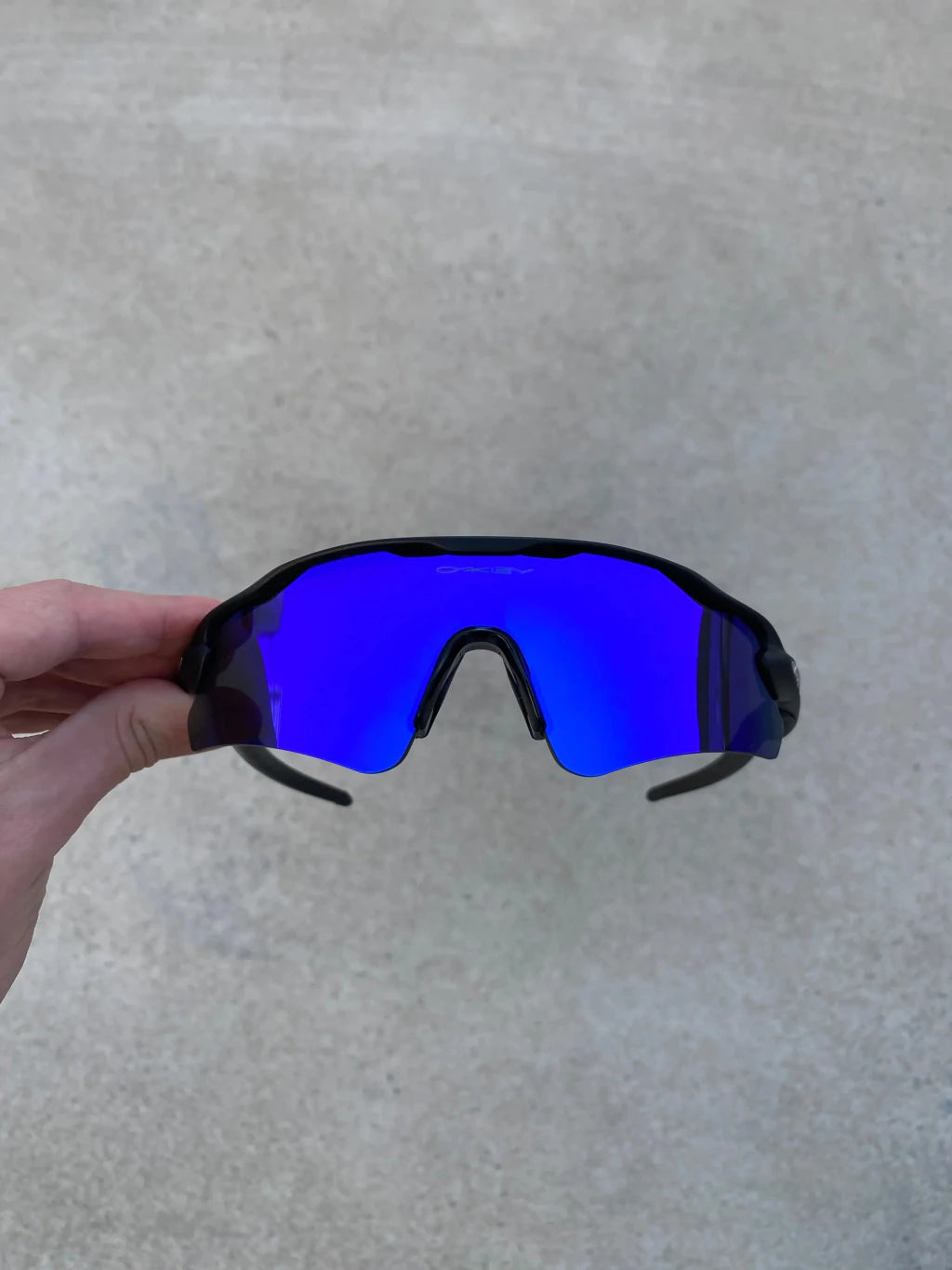 Radar EV Black - Lente Neon Blue