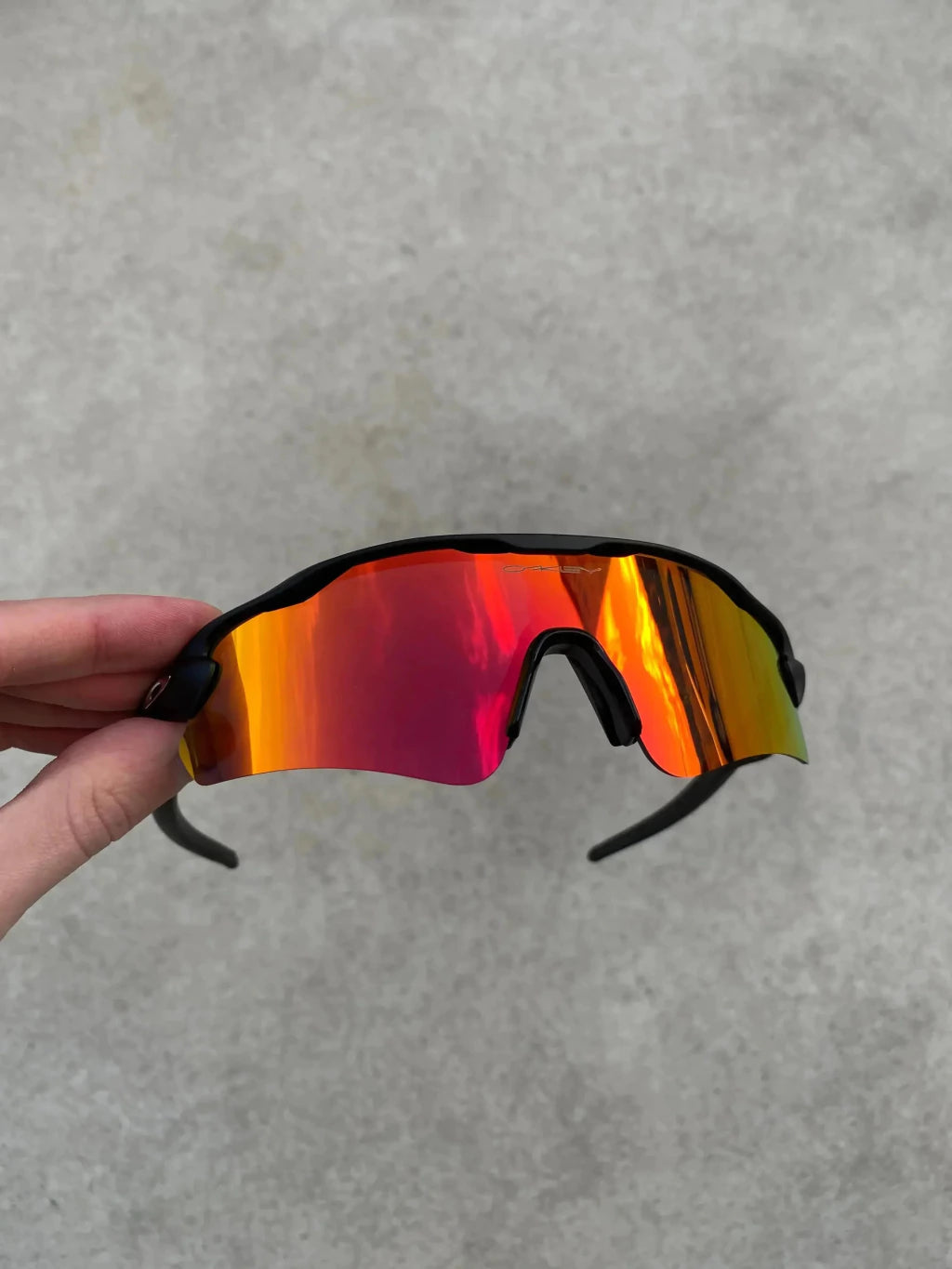 Radar EV Black - Lente Ruby
